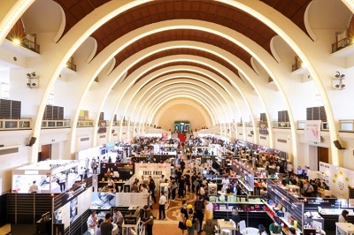 上海國際奢侈品<a  data-cke-saved-href=http://www.ccdol.com/sheji/baozhuang/ href=http://www.ccdol.com/sheji/baozhuang/ target=_blank class=infotextkey>包裝</a>展